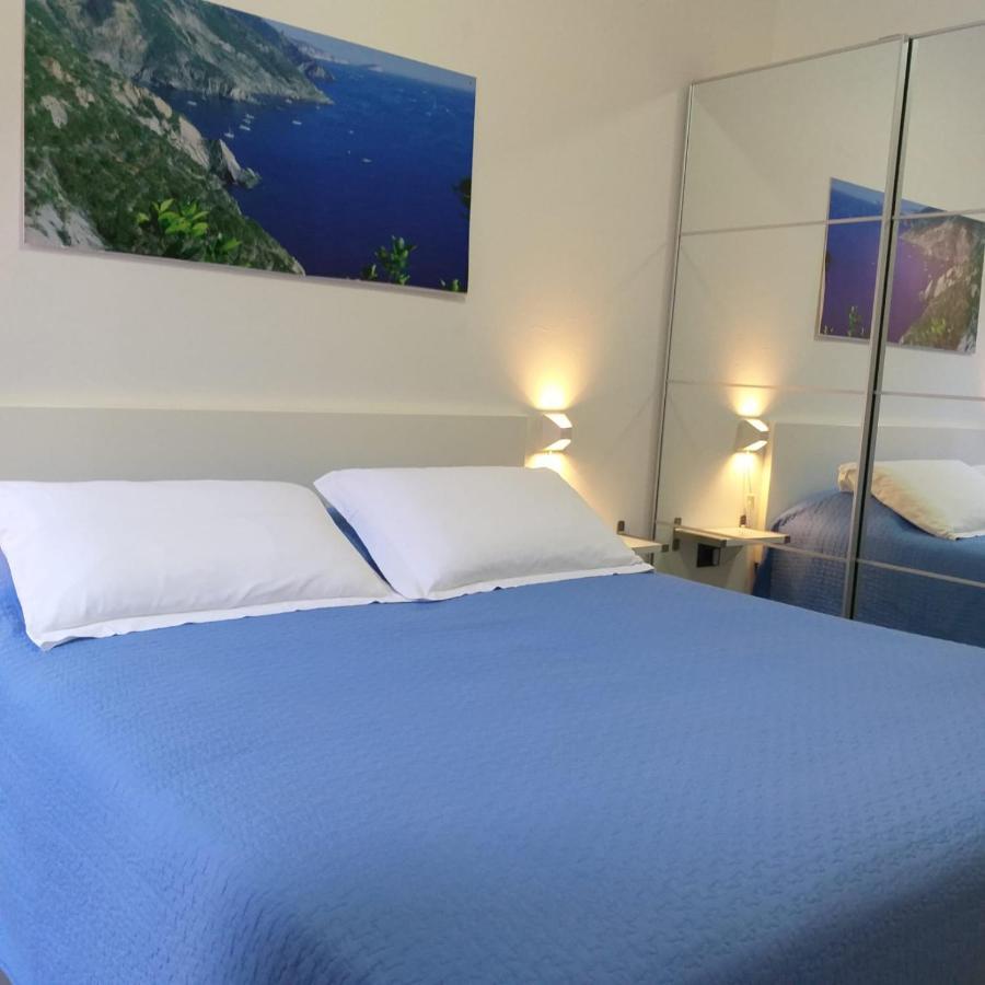 Il Patio Hotel มานารอลา ภายนอก รูปภาพ