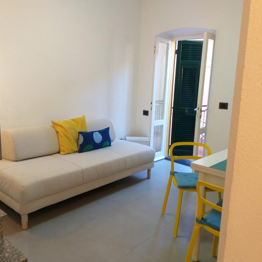 Il Patio Hotel มานารอลา ภายนอก รูปภาพ